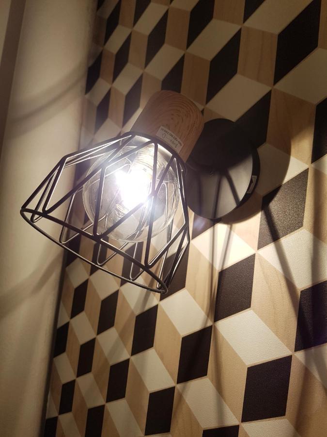 Lumineux 2 Chambres Avec Parking Et Wifi Proche Tous Commerces